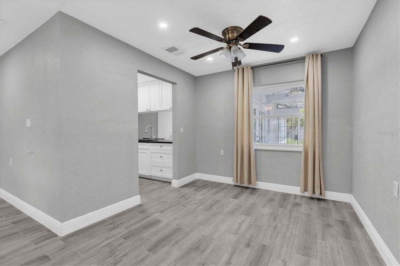 5619 Denver Street Ne, Saint Petersburg, FL 33703 Photo