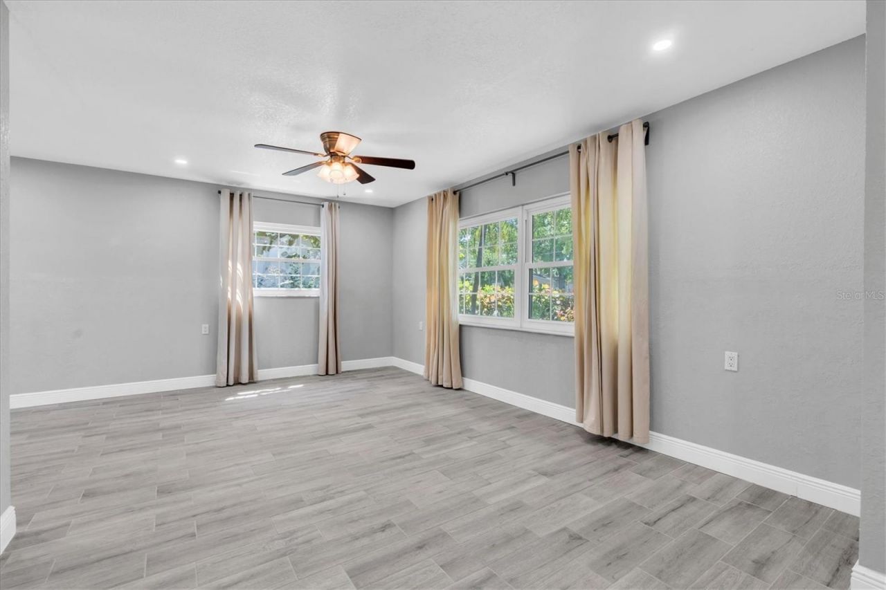 5619 Denver Street Ne, Saint Petersburg, FL 33703 Photo