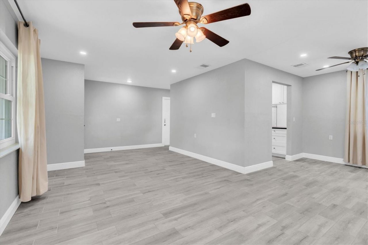 5619 Denver Street Ne, Saint Petersburg, FL 33703 Photo