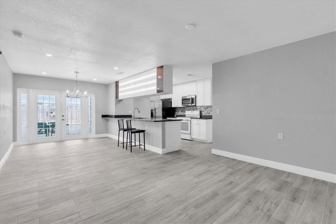 5619 Denver Street Ne, Saint Petersburg, FL 33703 Photo