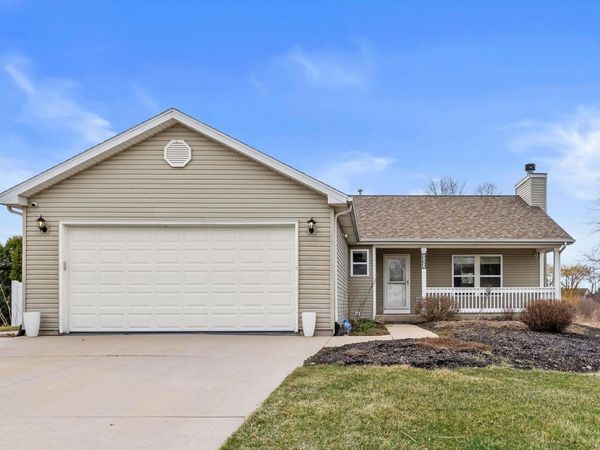 1157 Bluestem Ct, Elkhorn, WI 53121