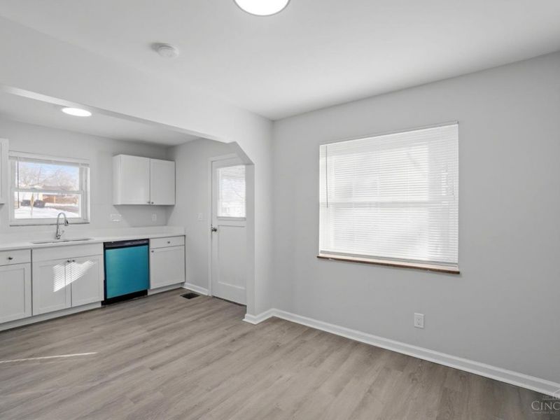 2807 W Galbraith Road, Cincinnati, OH 45239 Photo 5