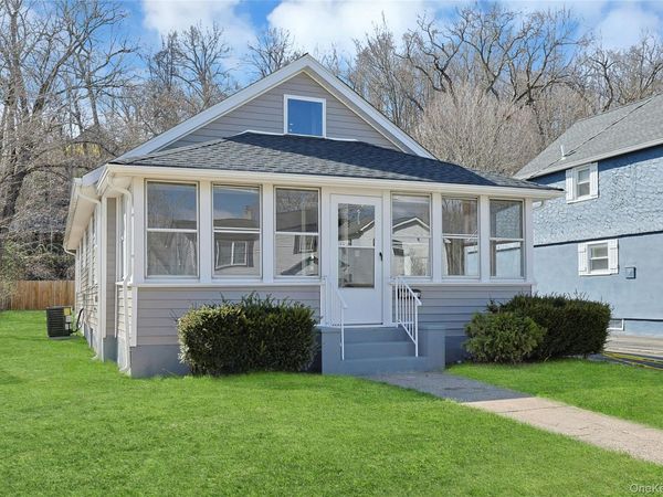 13 Richard Street, Sloatsburg, NY 10974