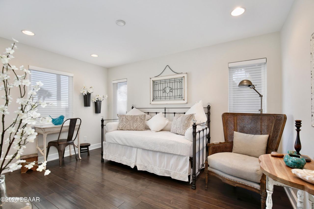 210 N Riverside Drive, Edgewater, FL 32132 Photo