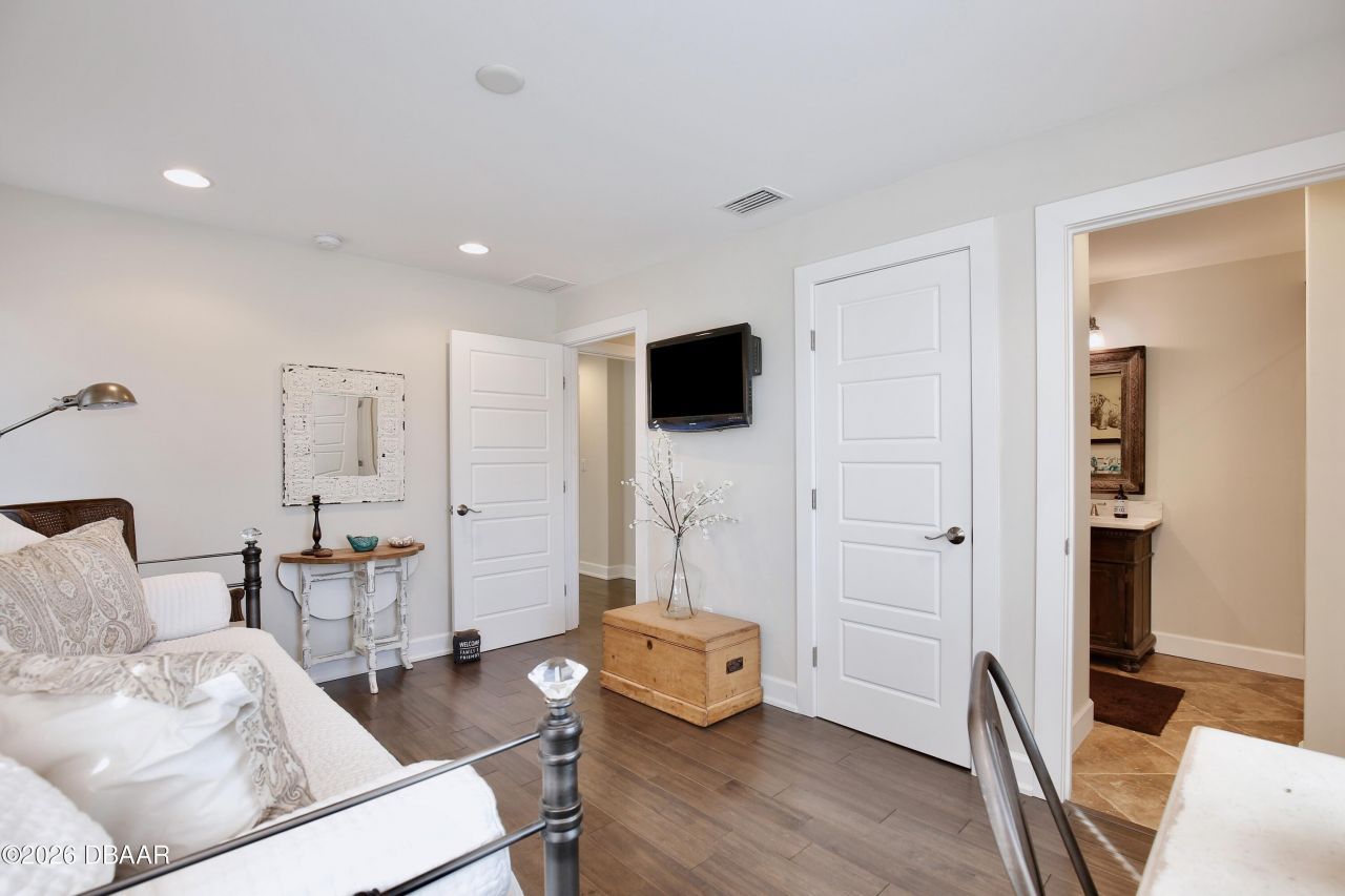 210 N Riverside Drive, Edgewater, FL 32132 Photo