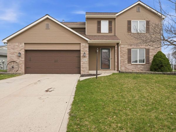 302 Willard Drive, Auburn, IN 46706
