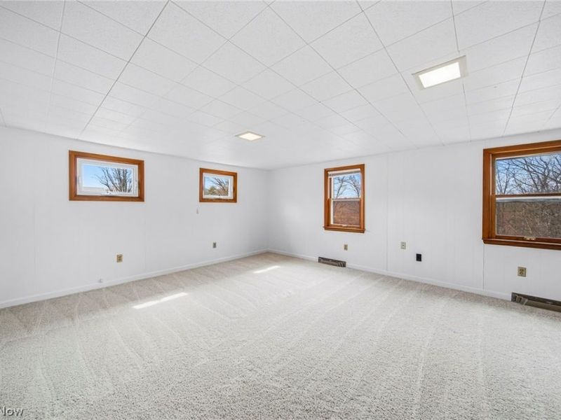 15904 Claridon Troy Road, Burton, OH 44021 Photo 14