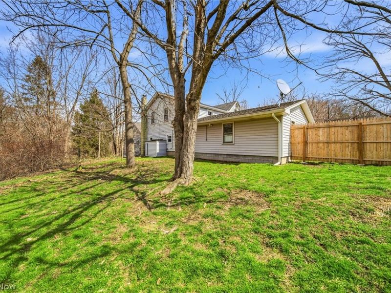 15904 Claridon Troy Road, Burton, OH 44021 Photo 26