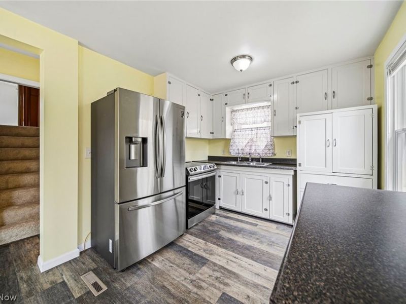 15904 Claridon Troy Road, Burton, OH 44021 Photo 4