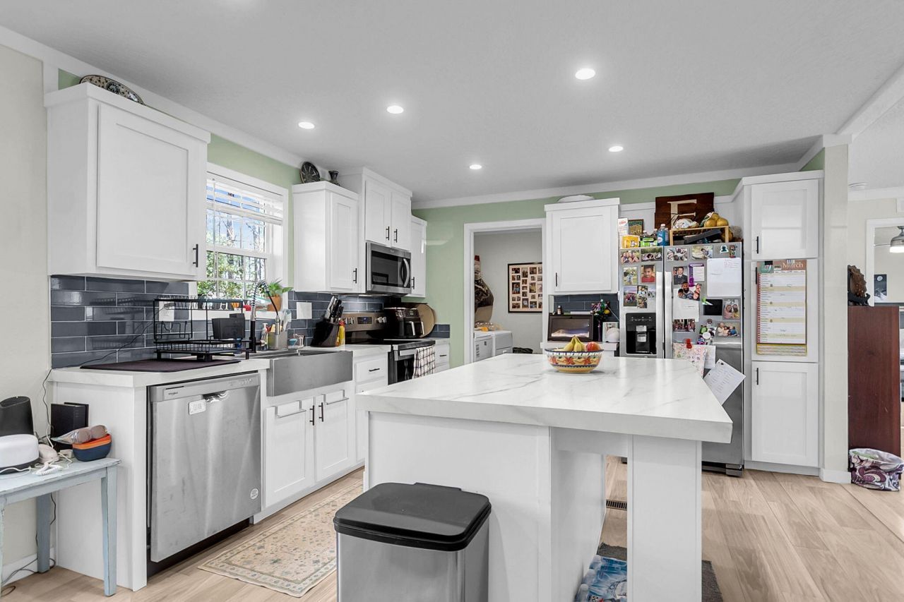 164 Fannie Drive Photo 12