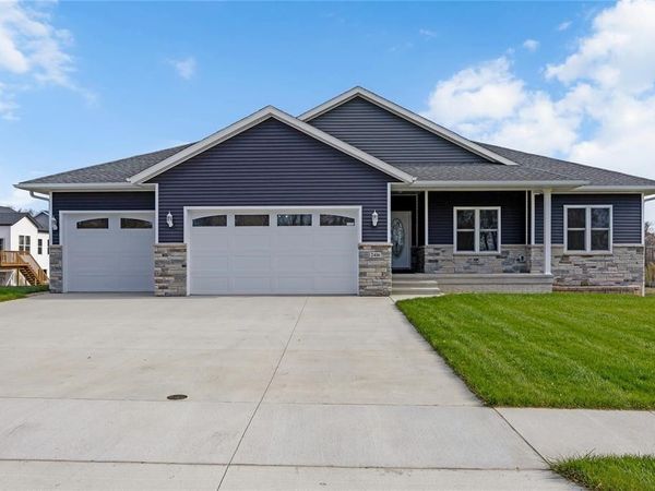 2416 Kestrel Drive SE, Cedar Rapids, IA 52403