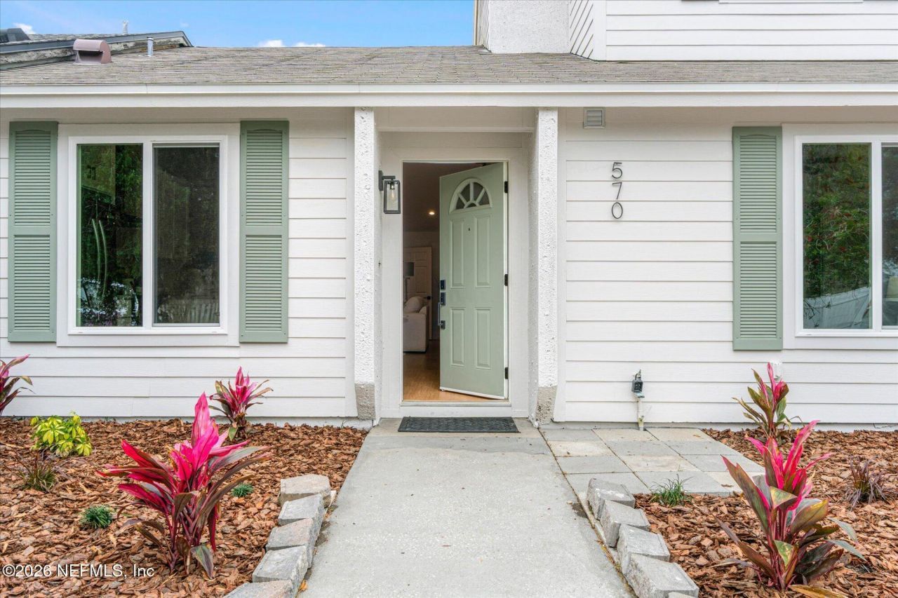 570 Aquatic Drive, Atlantic Beach, FL 32233 Photo