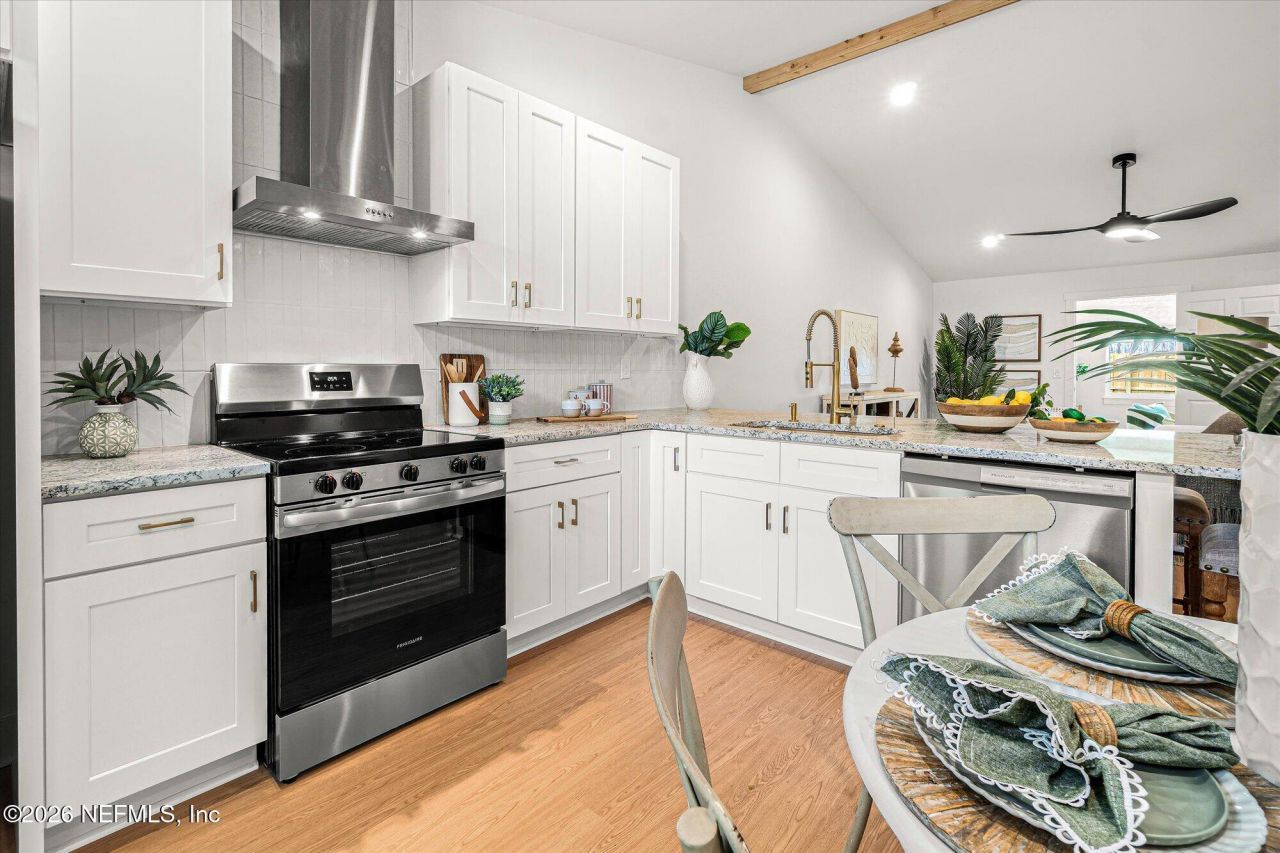 570 Aquatic Drive, Atlantic Beach, FL 32233 Photo