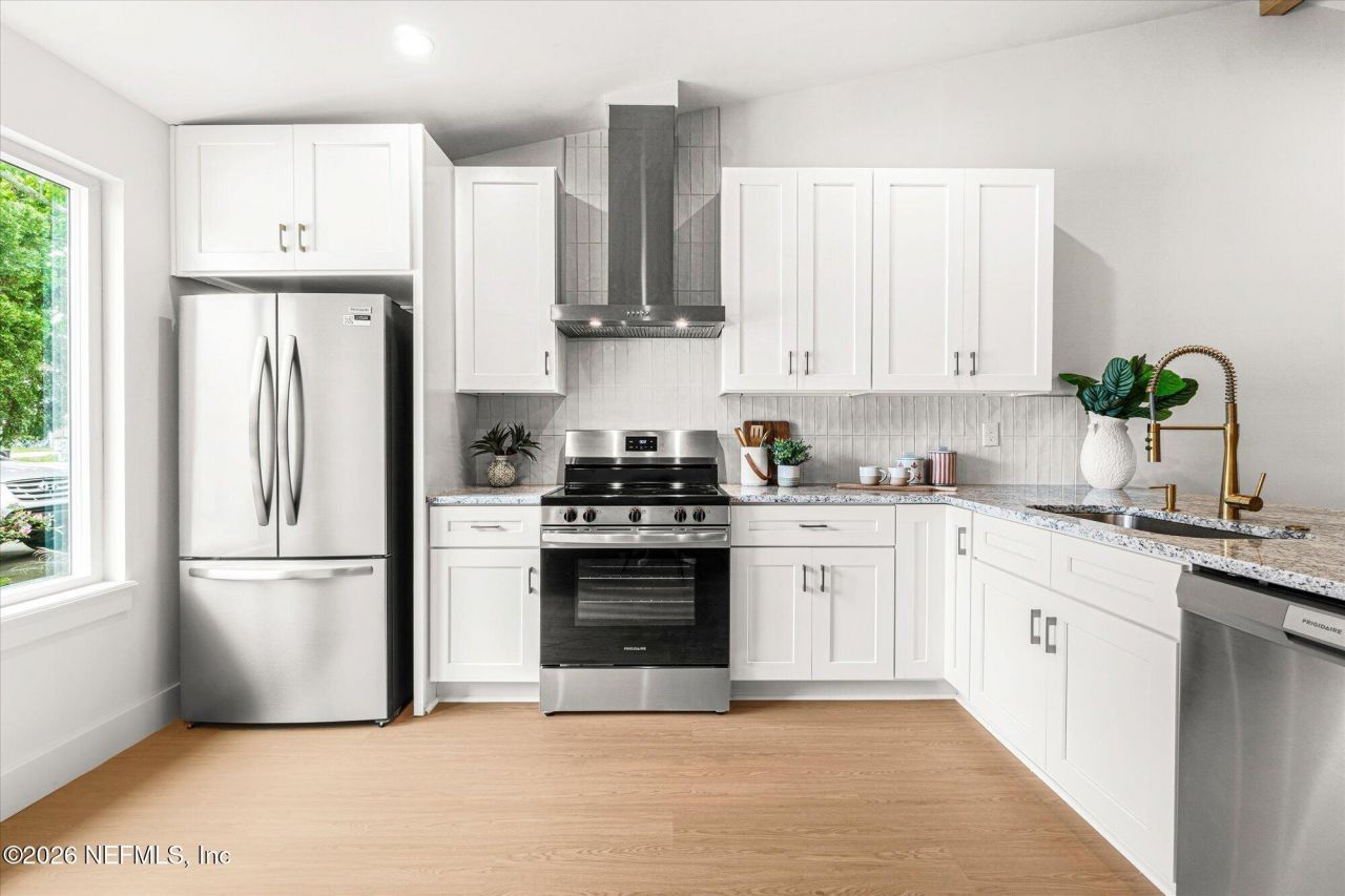 570 Aquatic Drive, Atlantic Beach, FL 32233 Photo