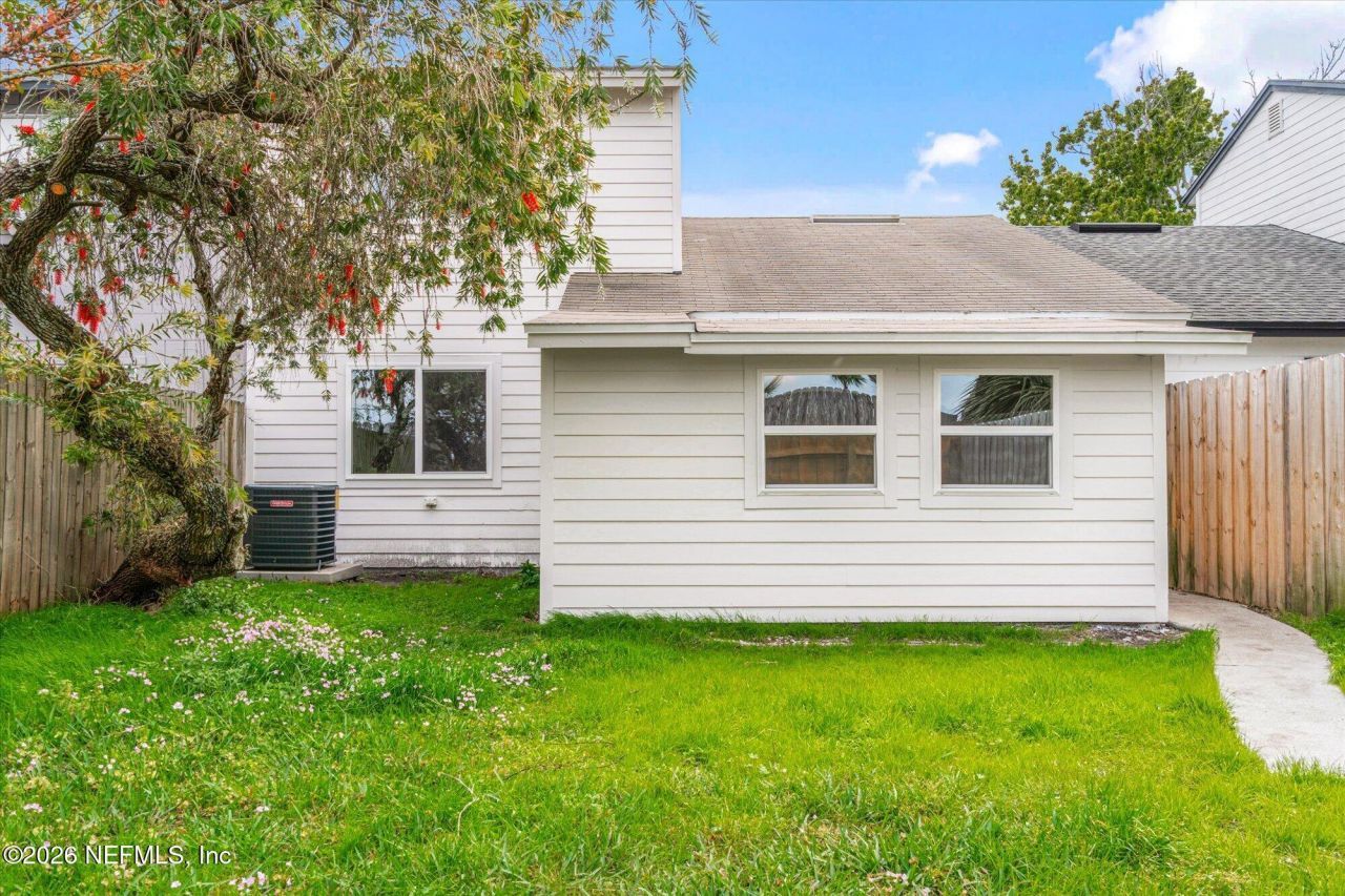 570 Aquatic Drive, Atlantic Beach, FL 32233 Photo