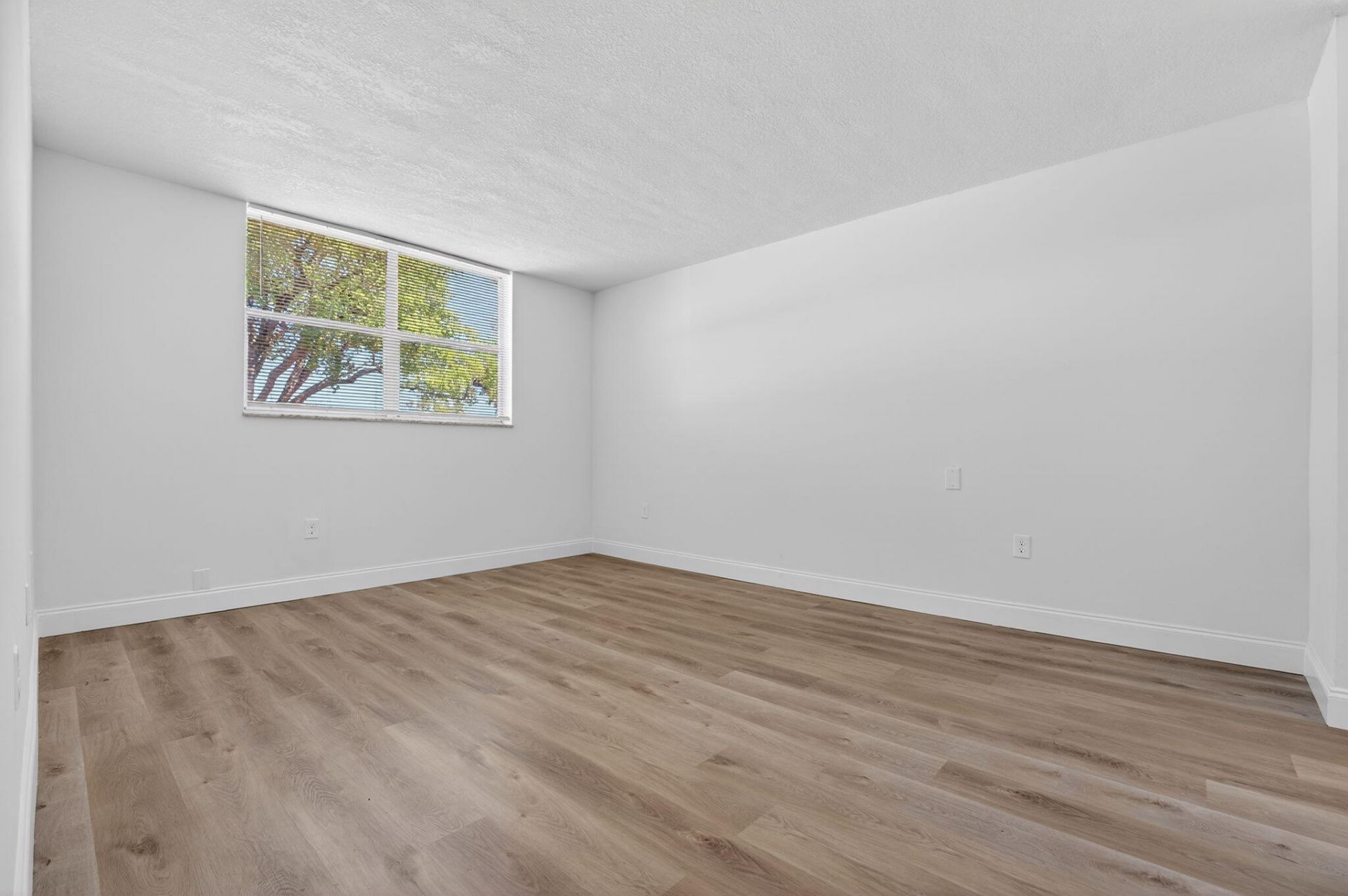 9081 Lime Bay Boulevard, Tamarac, FL 33321 Photo