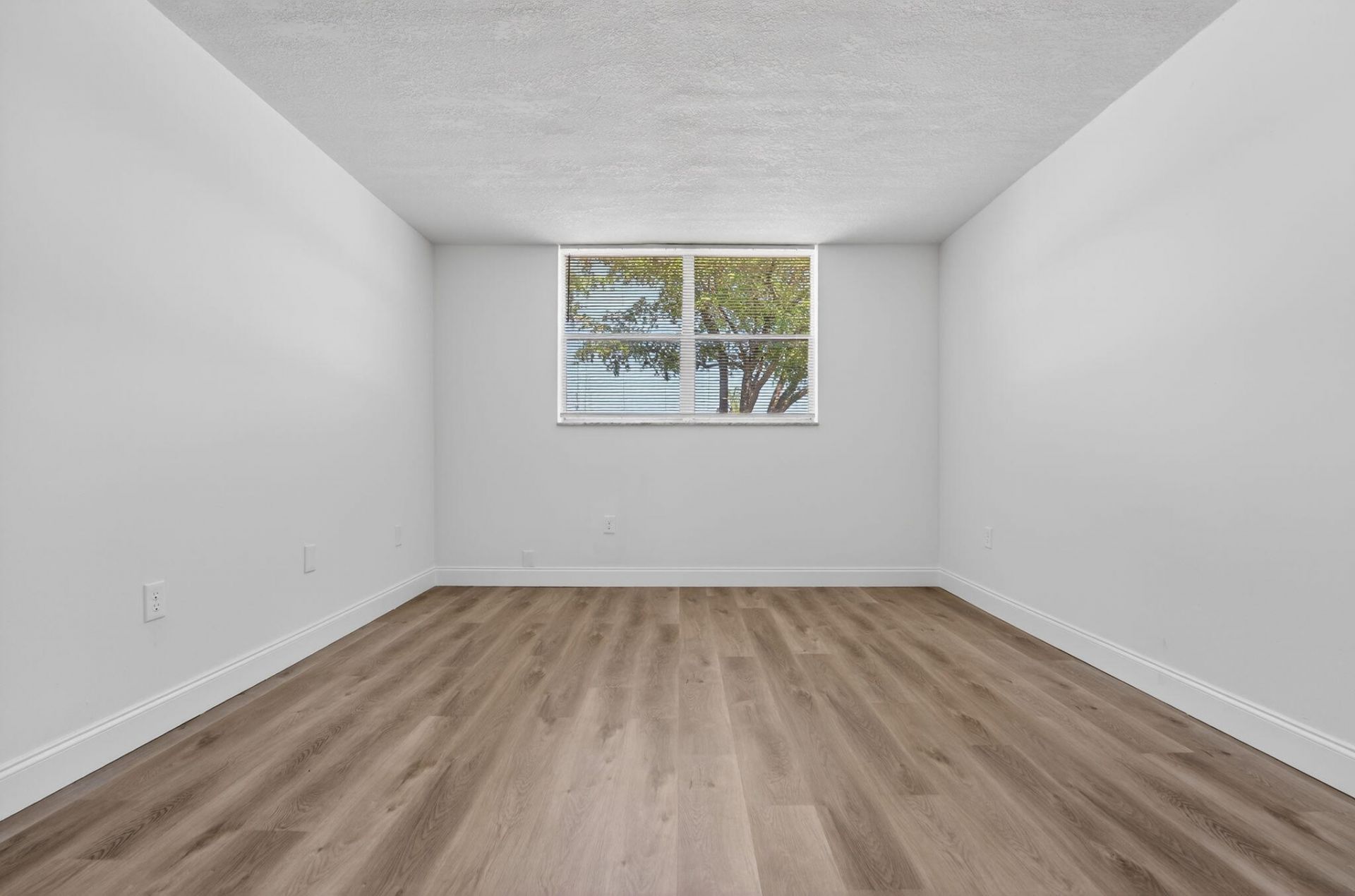 9081 Lime Bay Boulevard, Tamarac, FL 33321 Photo