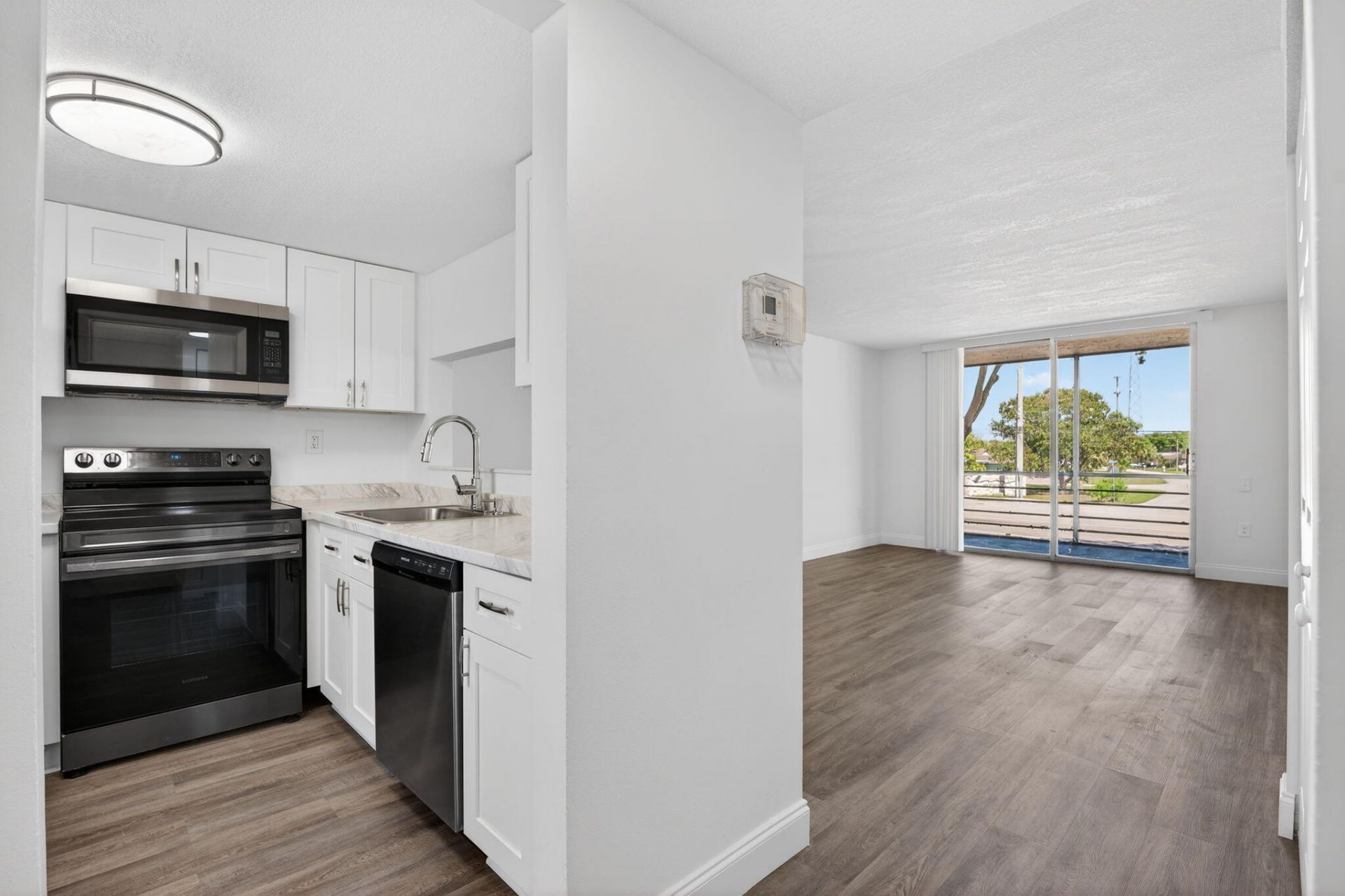 9081 Lime Bay Boulevard, Tamarac, FL 33321 Photo