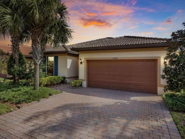 5086 Pendelton Square, Vero Beach, FL 32967