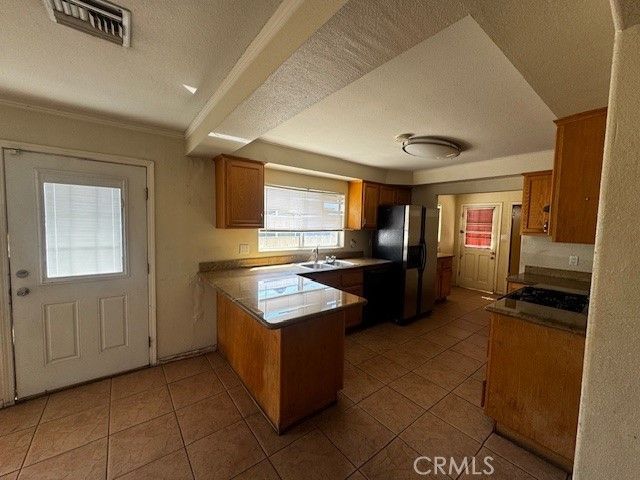 18117 Seine Avenue, Artesia, CA 90701 Main Photo