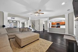 148 Flagstone Way photo 4