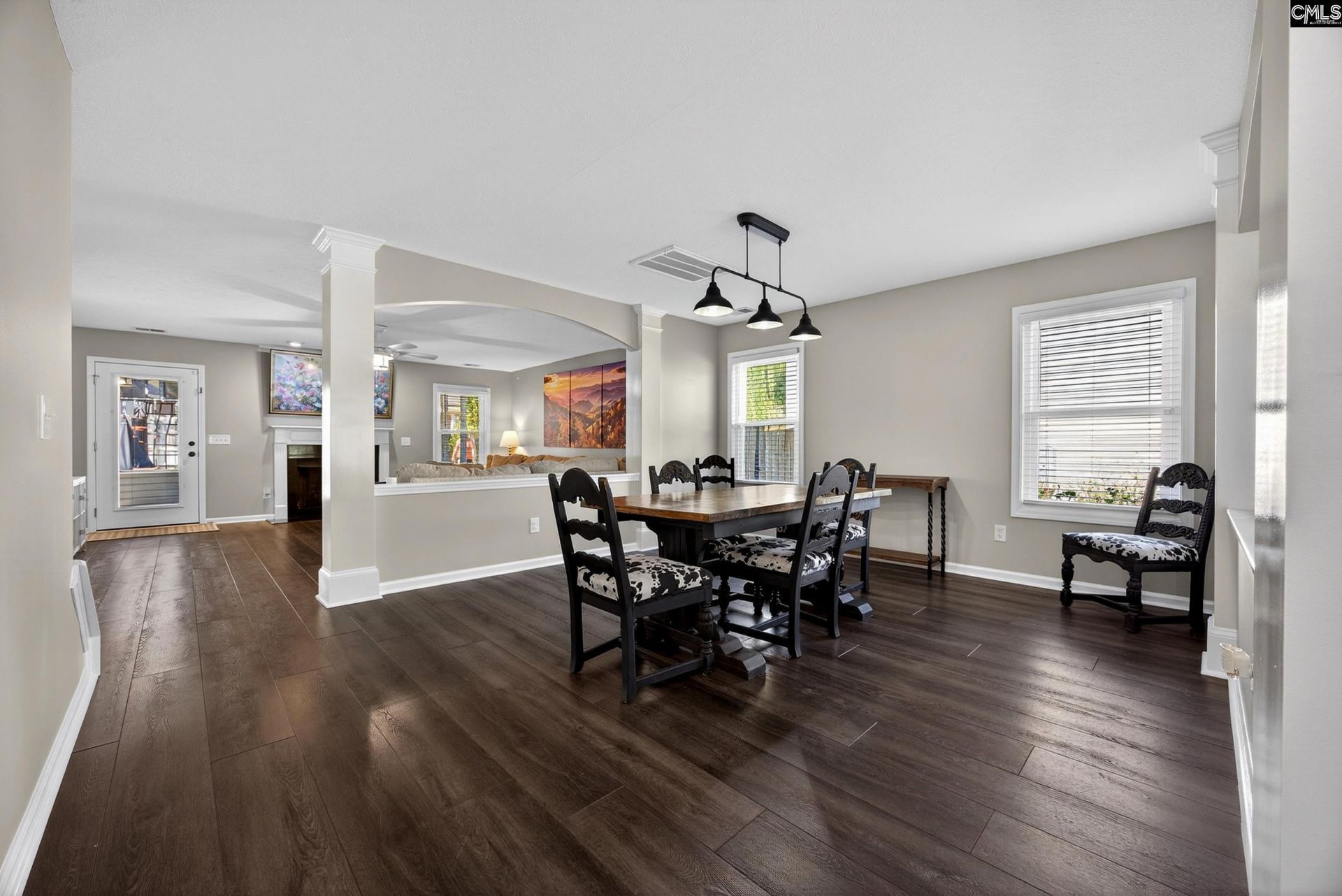 148 Flagstone Way Photo 6