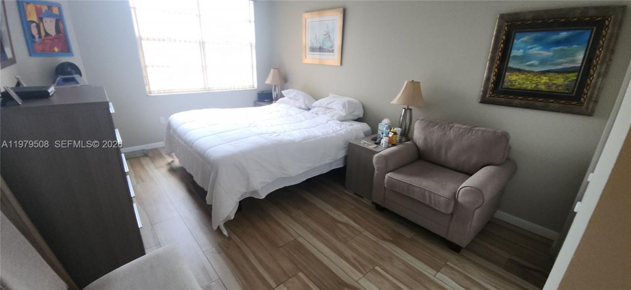 1965 S Ocean Dr, Unit 5Q, Hallandale Beach, FL 33009 Photo