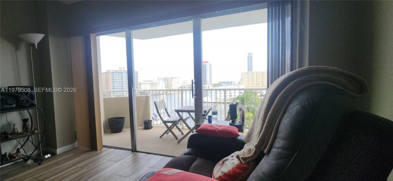 1965 S Ocean Dr, Unit 5Q, Hallandale Beach, FL 33009 Photo