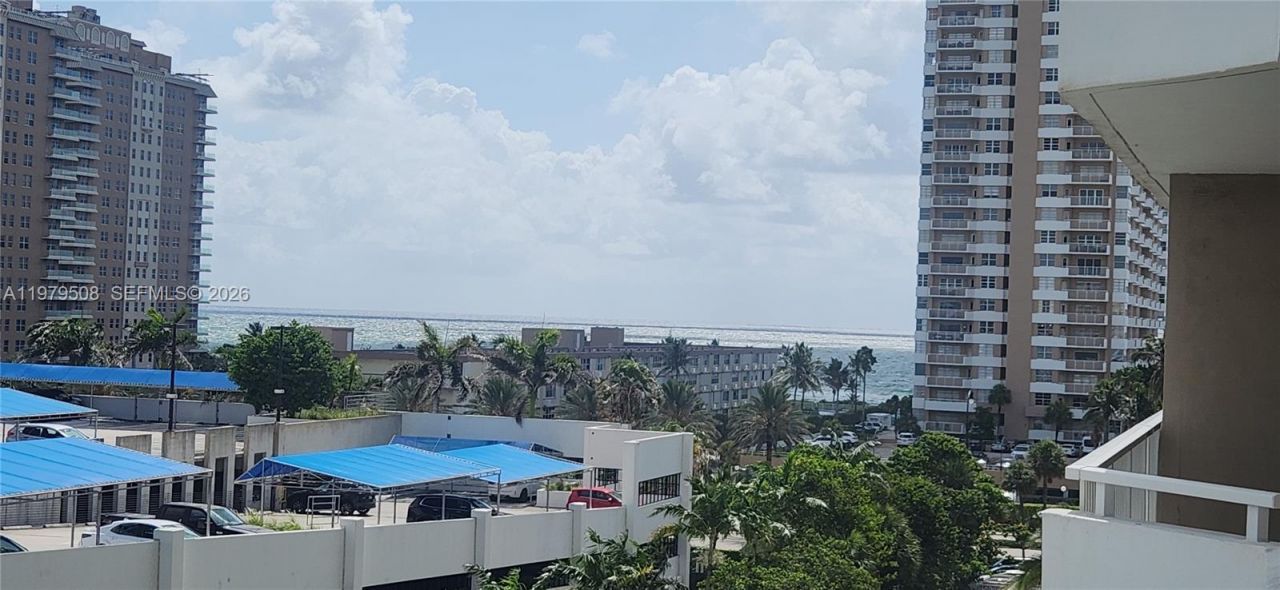 1965 S Ocean Dr, Unit 5Q, Hallandale Beach, FL 33009 Photo