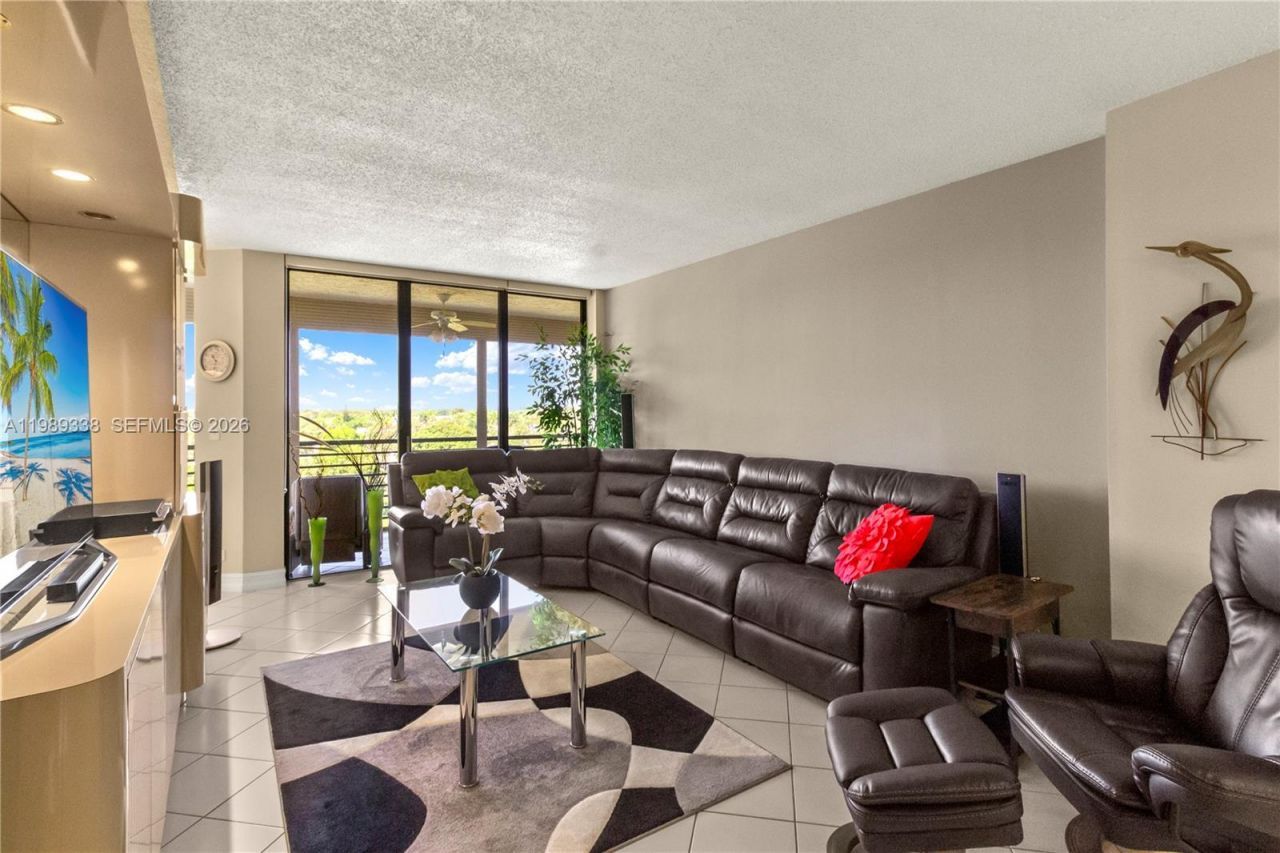 7400 Radice Ct , Unit 702, Lauderhill, FL 33319 Photo