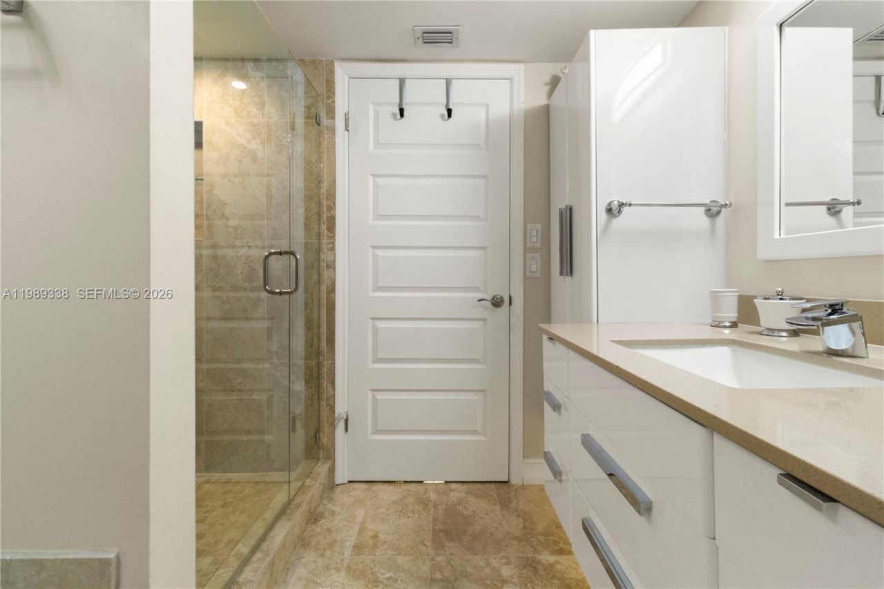 7400 Radice Ct , Unit 702, Lauderhill, FL 33319 Photo