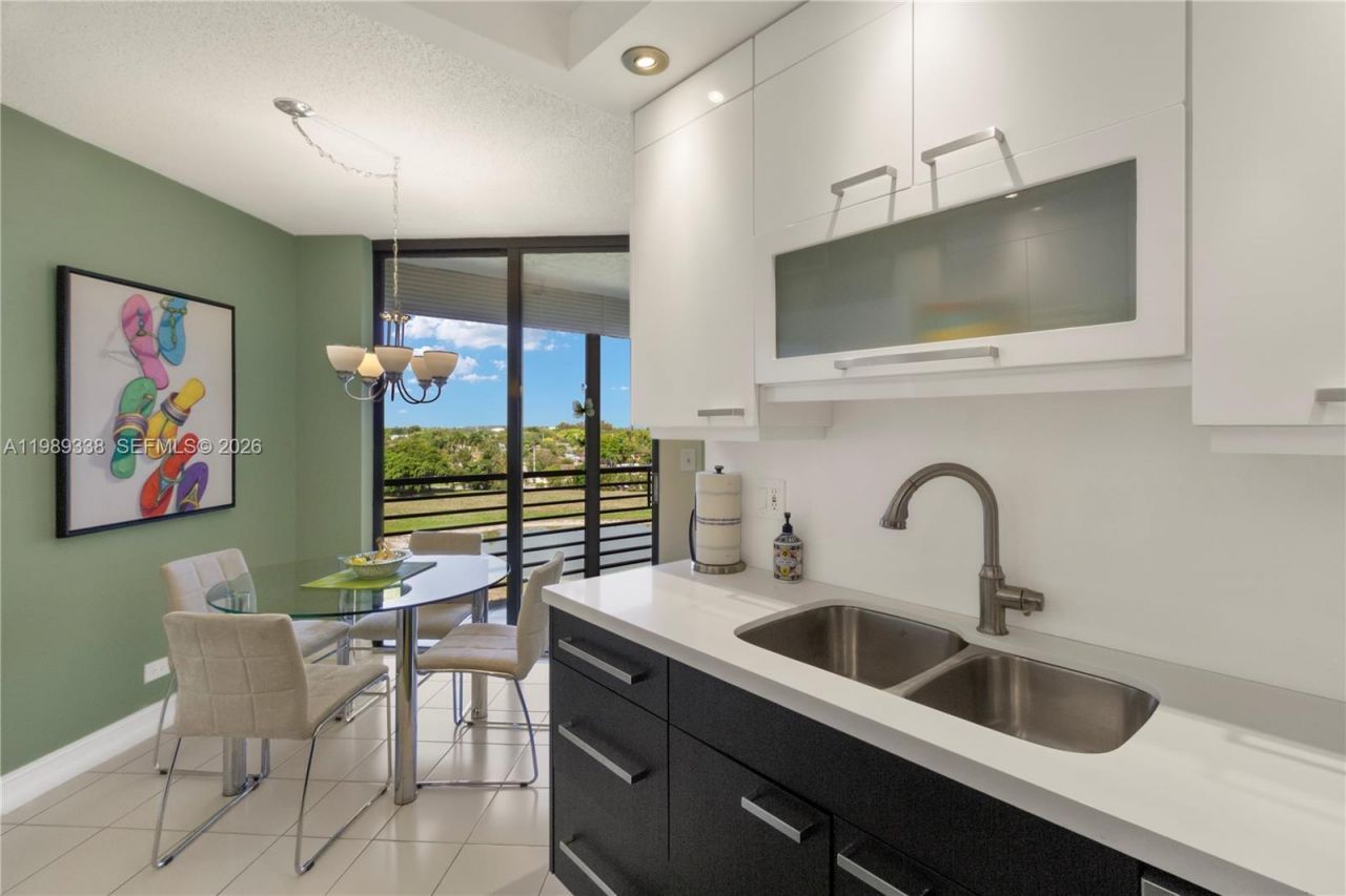 7400 Radice Ct , Unit 702, Lauderhill, FL 33319 Photo