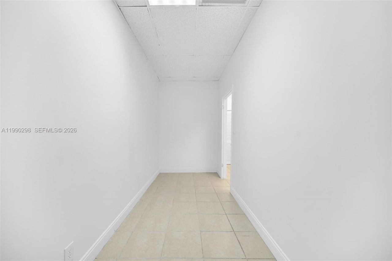 3801 N University Dr , Unit 402, Fort Lauderdale, FL 33351 Photo