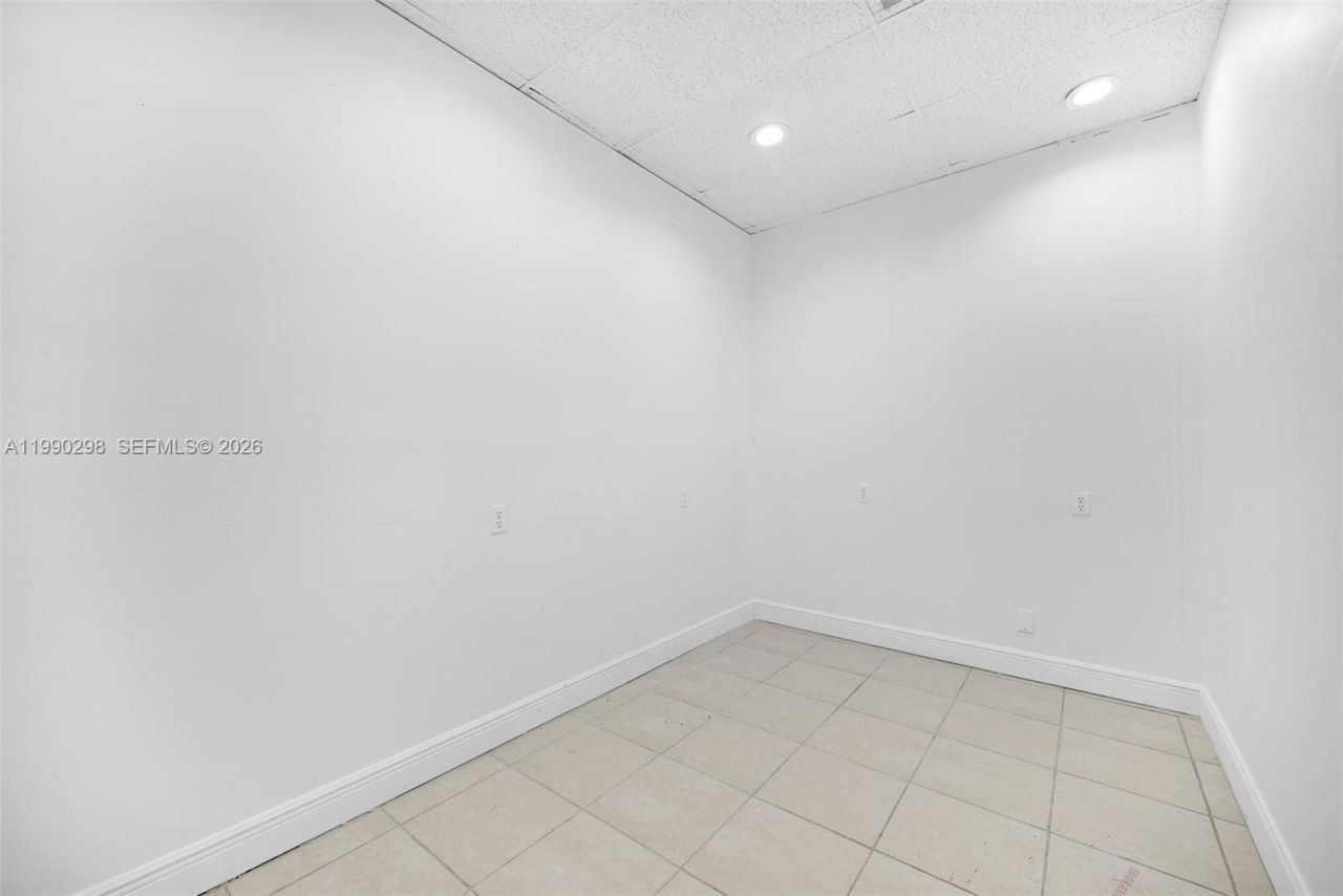 3801 N University Dr , Unit 402, Fort Lauderdale, FL 33351 Photo