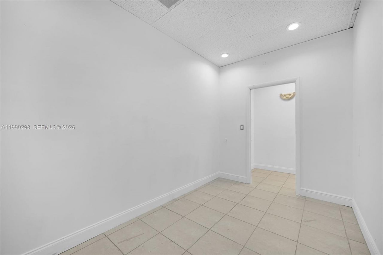 3801 N University Dr , Unit 402, Fort Lauderdale, FL 33351 Photo
