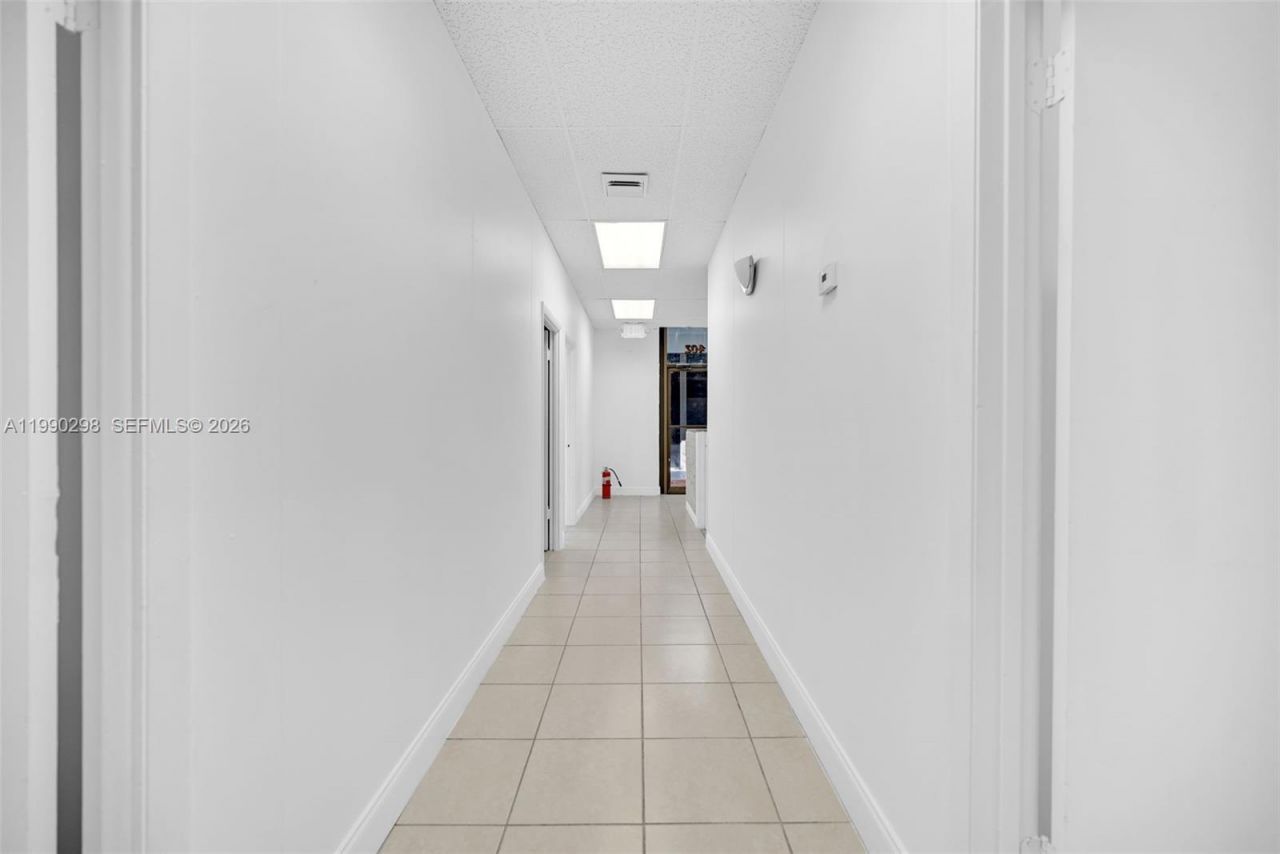 3801 N University Dr , Unit 402, Fort Lauderdale, FL 33351 Photo