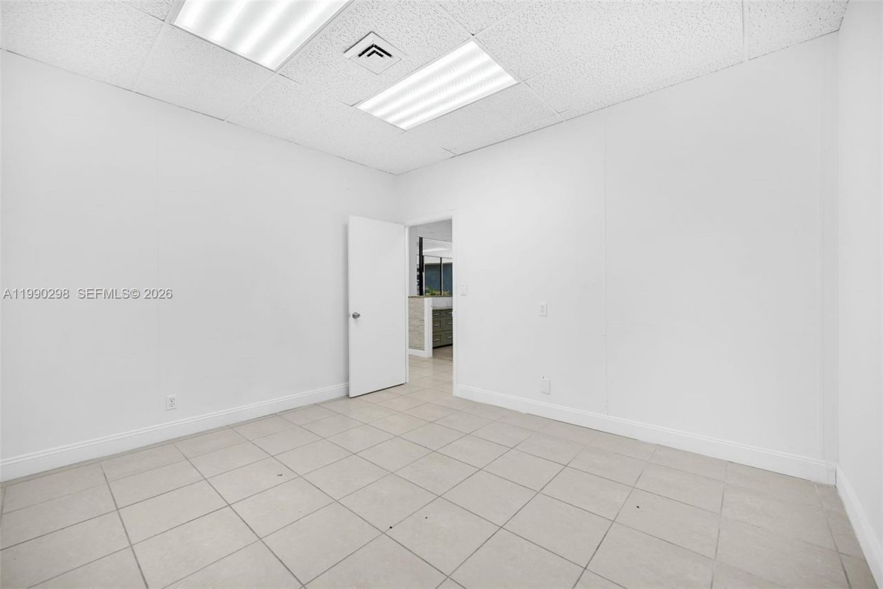 3801 N University Dr , Unit 402, Fort Lauderdale, FL 33351 Photo