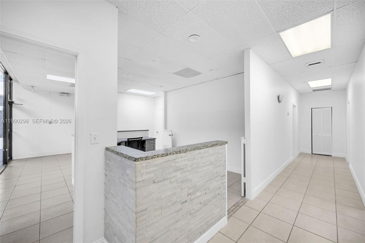 3801 N University Dr , Unit 402, Fort Lauderdale, FL 33351 Photo