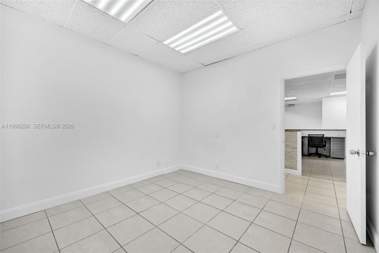3801 N University Dr , Unit 402, Fort Lauderdale, FL 33351 Photo