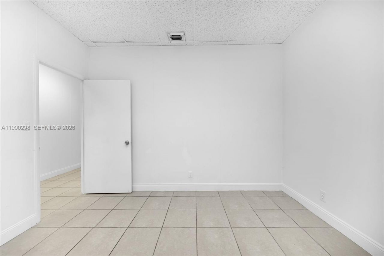 3801 N University Dr , Unit 402, Fort Lauderdale, FL 33351 Photo