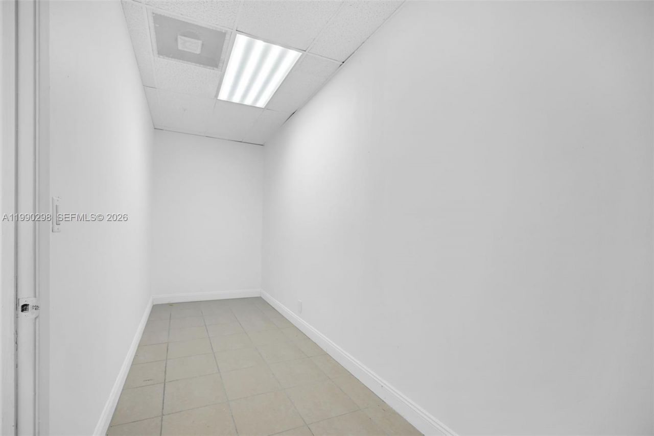 3801 N University Dr , Unit 402, Fort Lauderdale, FL 33351 Photo