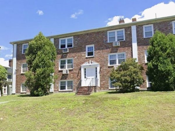 180 Nesmith St, Unit 11, Lowell, MA 01852