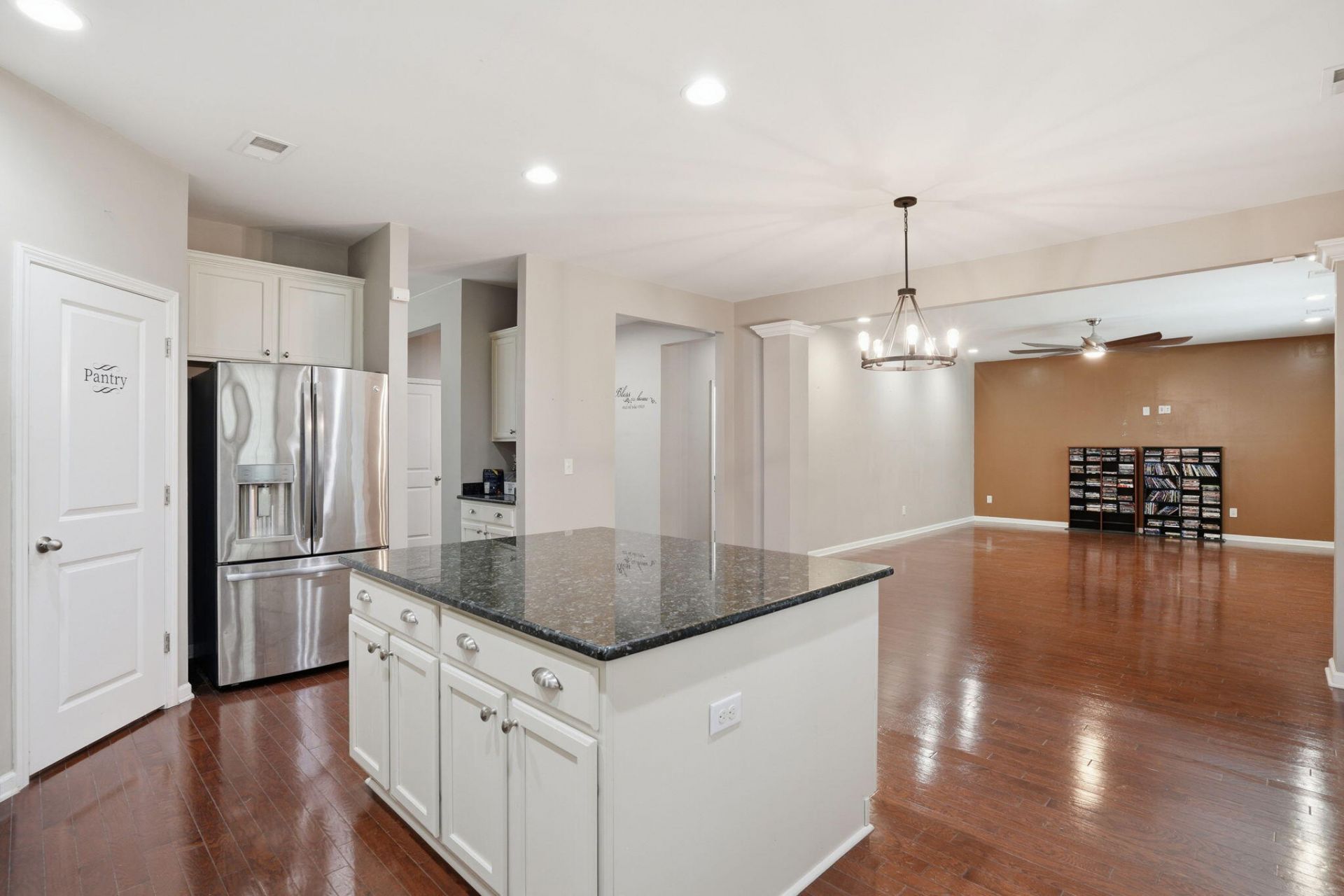 2307 Hummingbird Lane Photo 14