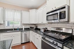 2307 Hummingbird Lane photo 4