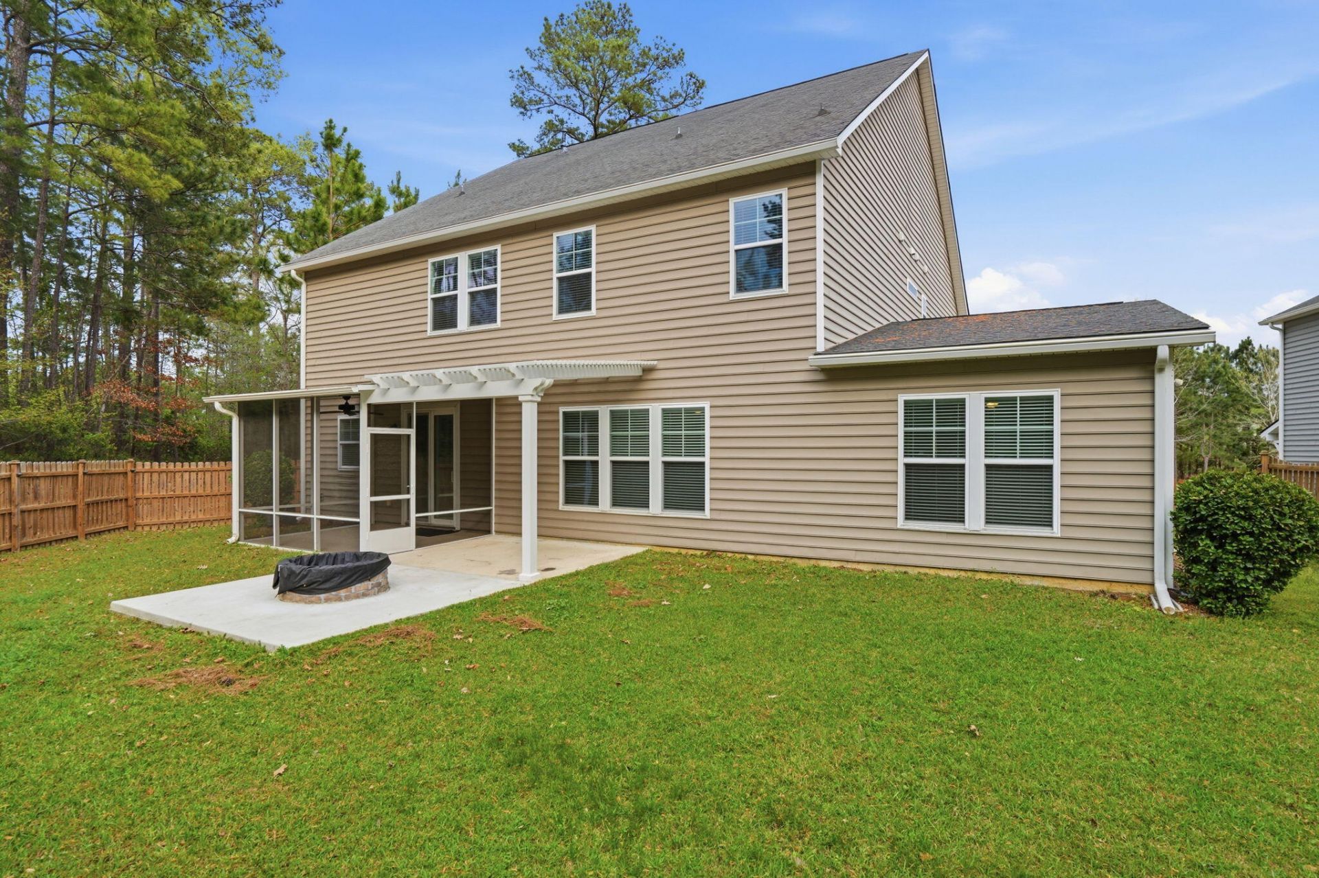 2307 Hummingbird Lane Photo 4