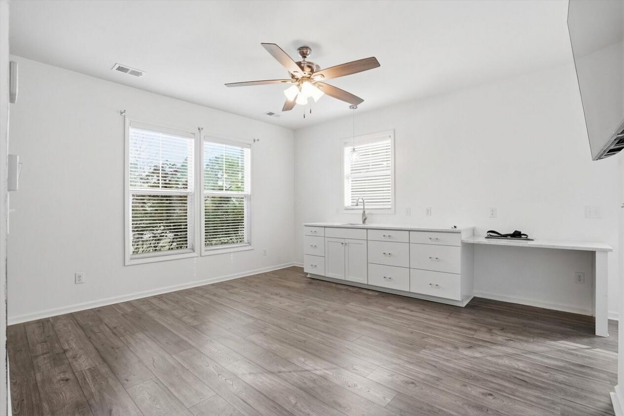 2307 Hummingbird Lane Photo 5