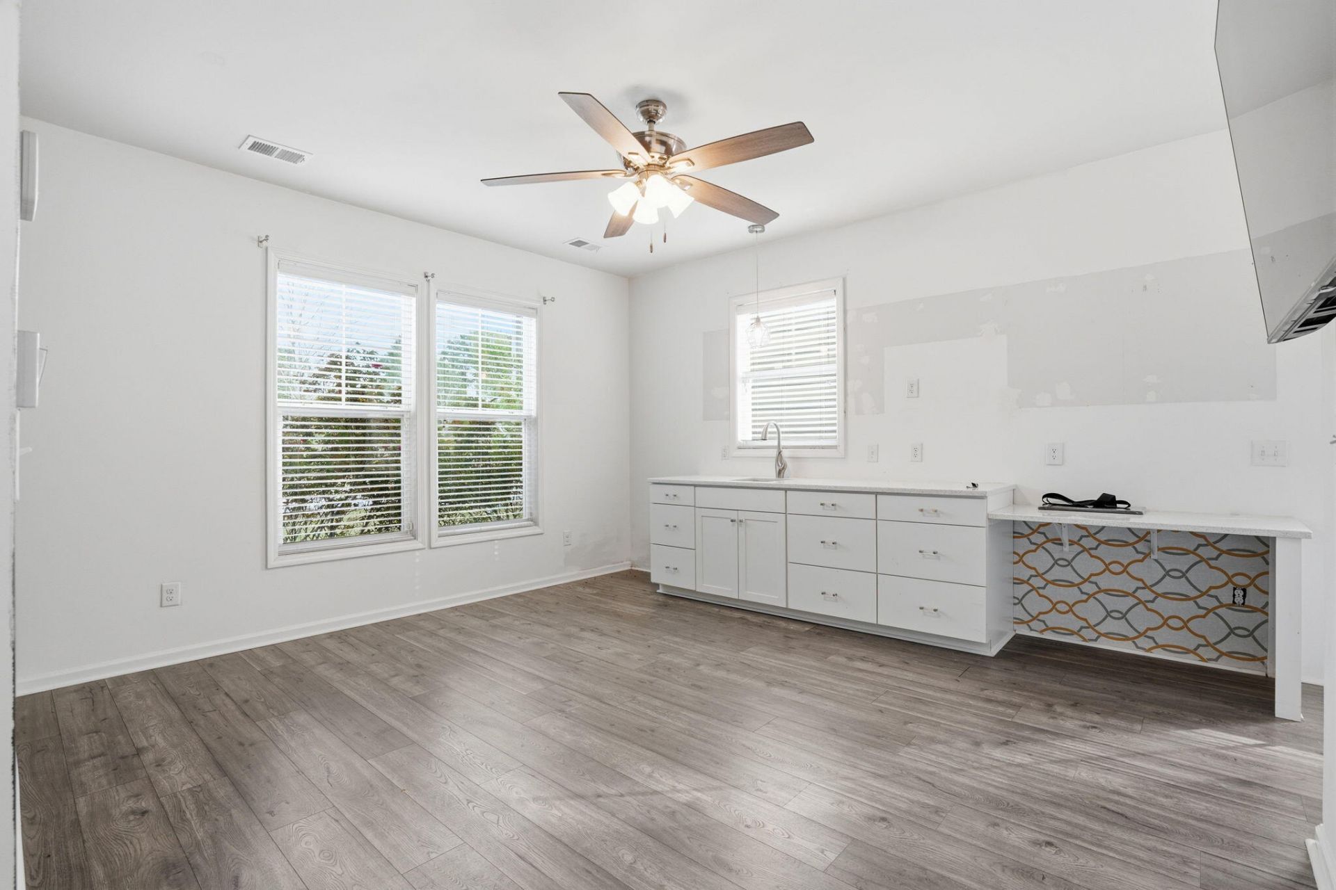 2307 Hummingbird Lane Photo 5