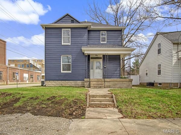 601 PINE, Highland, IL 62249