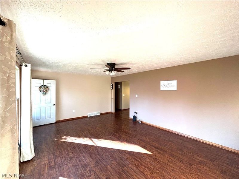 2205 Kimball Court, Akron, OH 44314 Photo 3