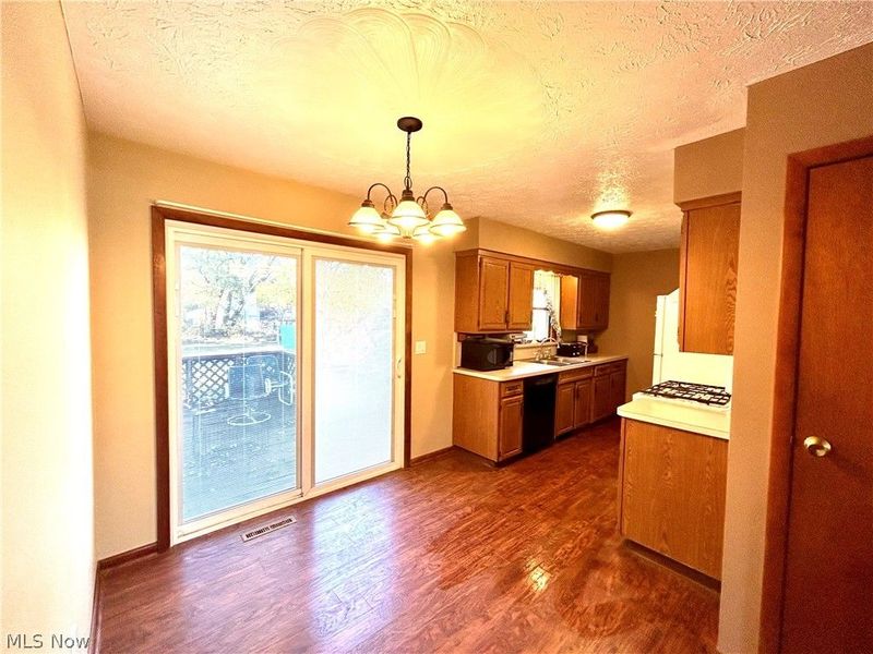 2205 Kimball Court, Akron, OH 44314 Photo 6